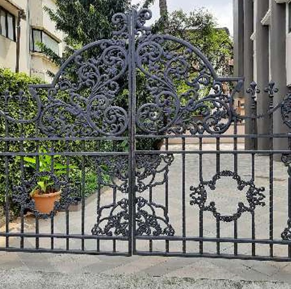 Premium Cast Iron Gates - Heavy-Duty Ornate Decorative Entrance Security Gates, Rust-Resistant Powder Coated Finish, Intricate Scrollwork & Geometric Patterns, Swing or Sliding Design for Homes, Villas, Gardens & Driveways - Wholesale Online